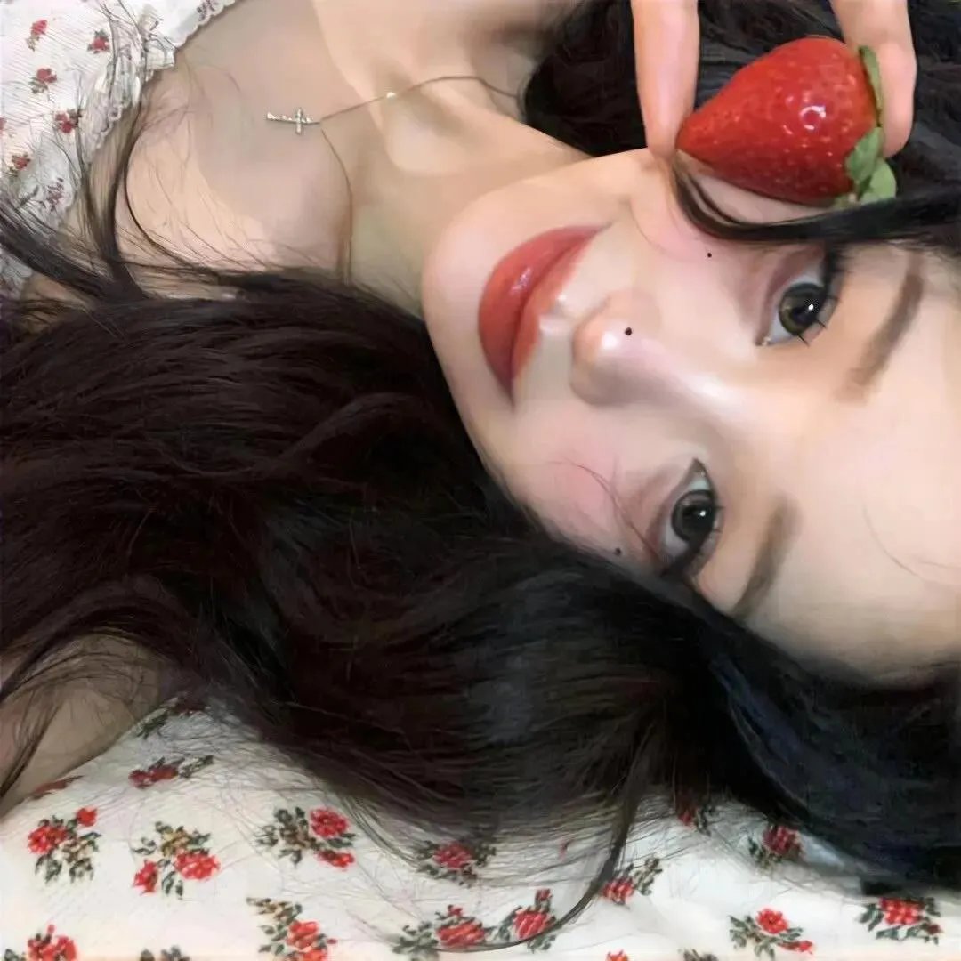 她从星光中走来